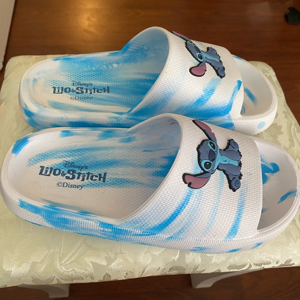 Sandles - Picture 2 of 2